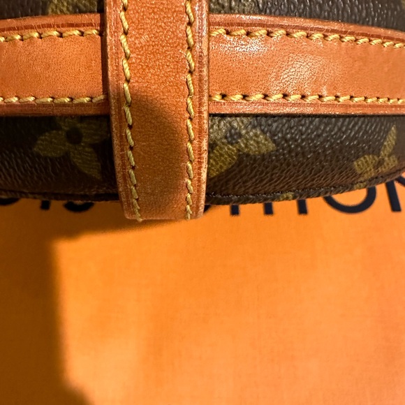 Louis Vuitton Chantilly pm crossbody Authentic
Vintage - Picture 3 of 9